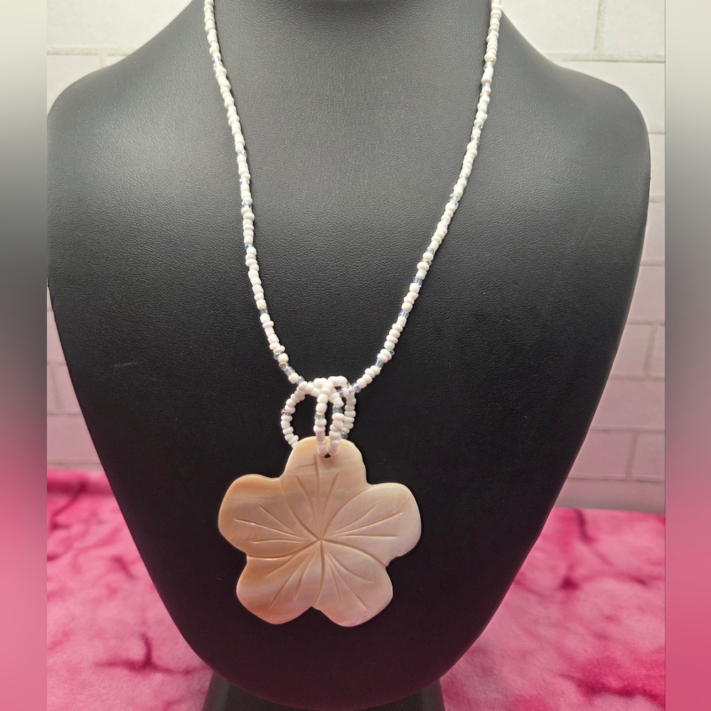 Elegant White Floral Pendant Necklace